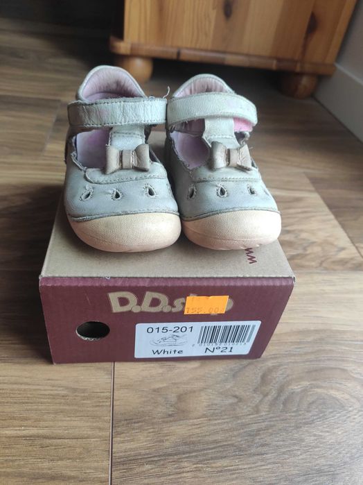 Skórzane półbuty dla dziewczynki na wiosnę/lato D.D.Step 21