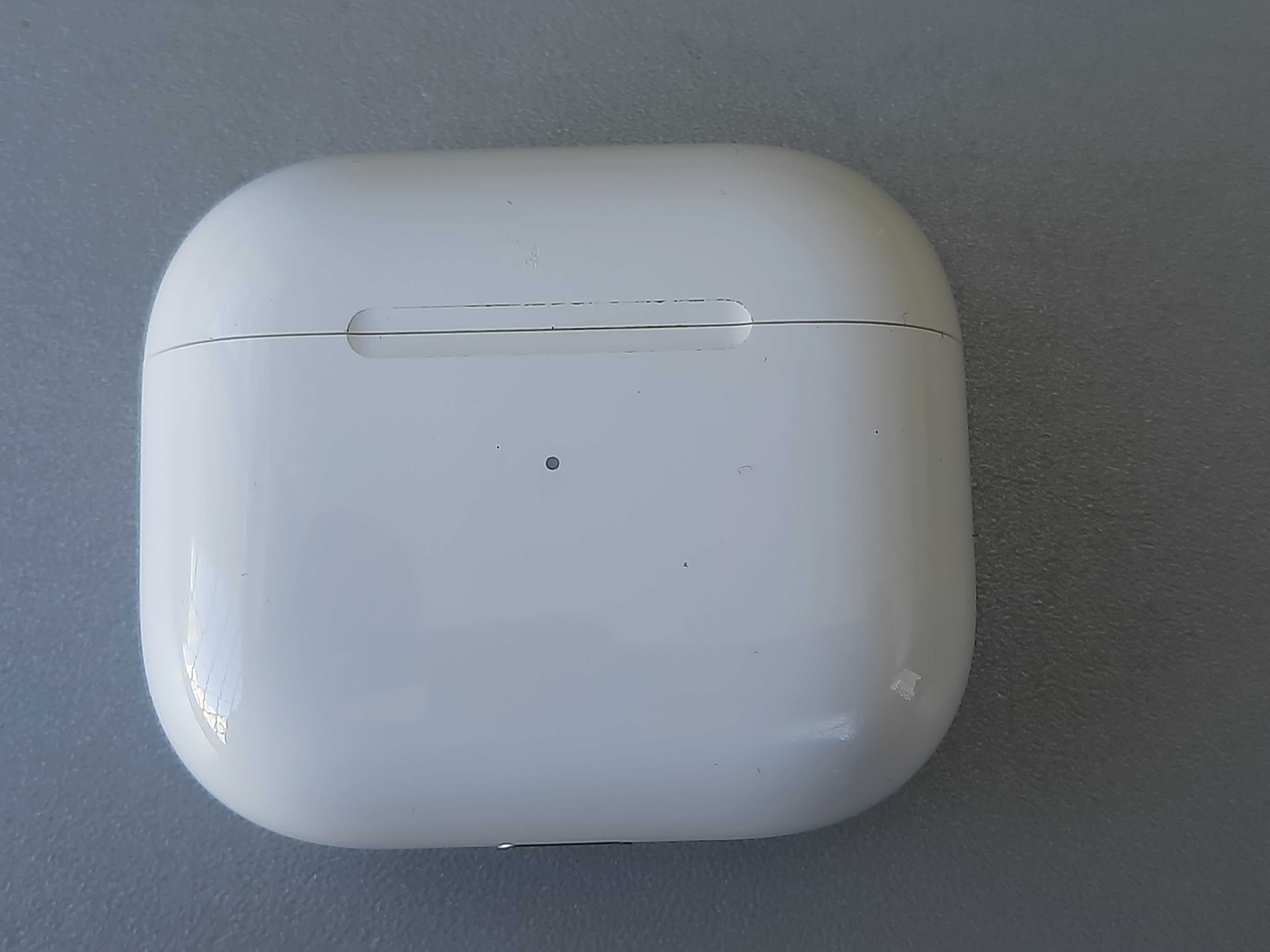 Кейс Apple AirPods 3 Case на запчастини !