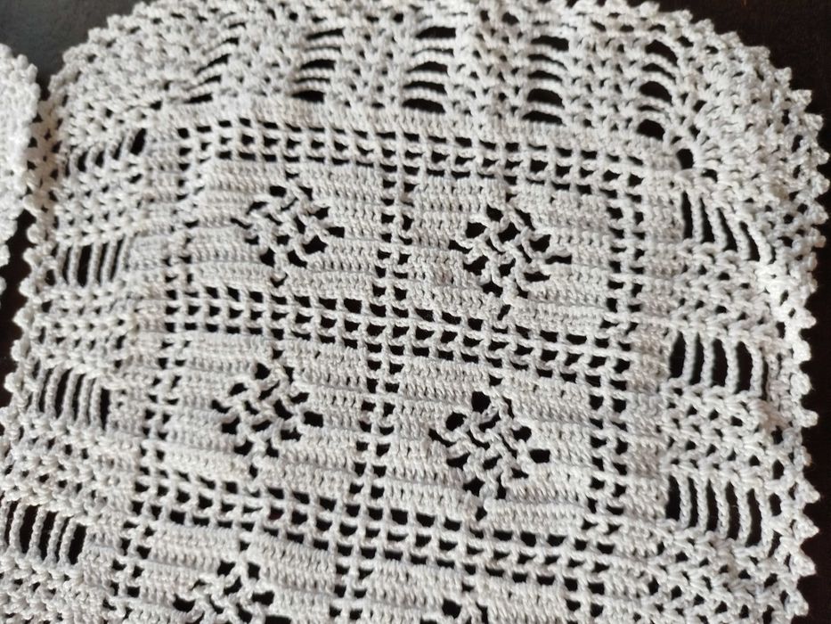 Dois panos em renda feito a mão