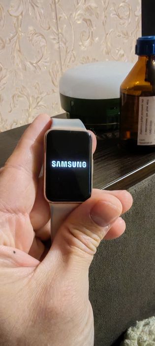 Фитнес часики Samsung Fit3