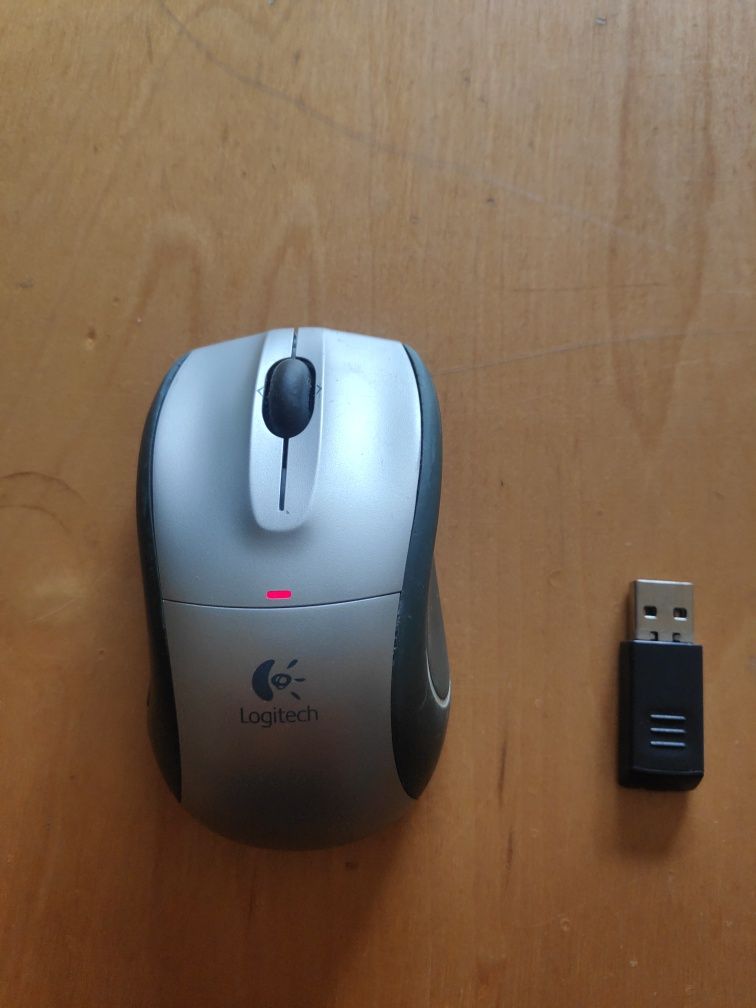 Rato Logitech V450 sem fios