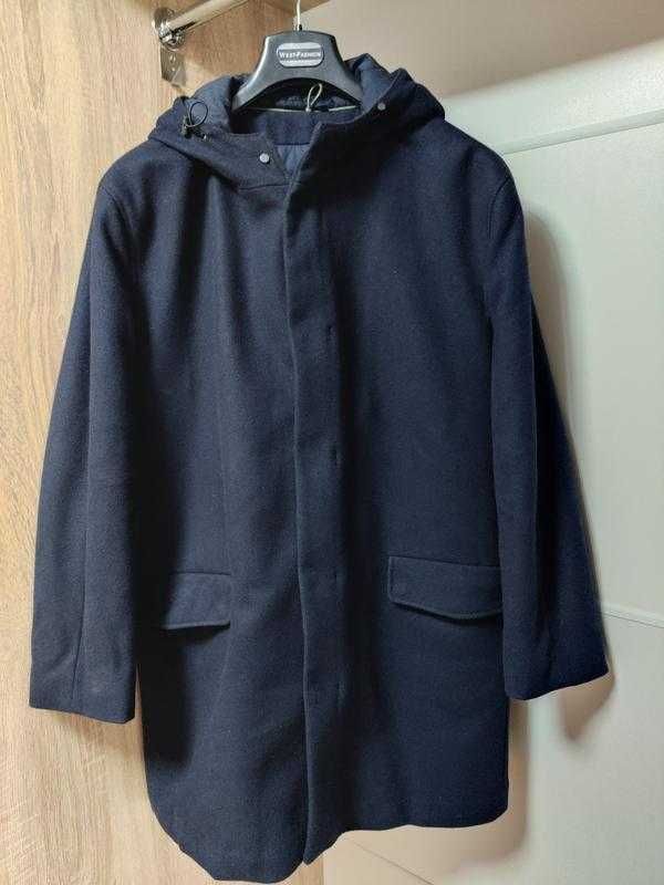 Фірмове пальто чоловіче / класичне / тепле зимове з капюшоном