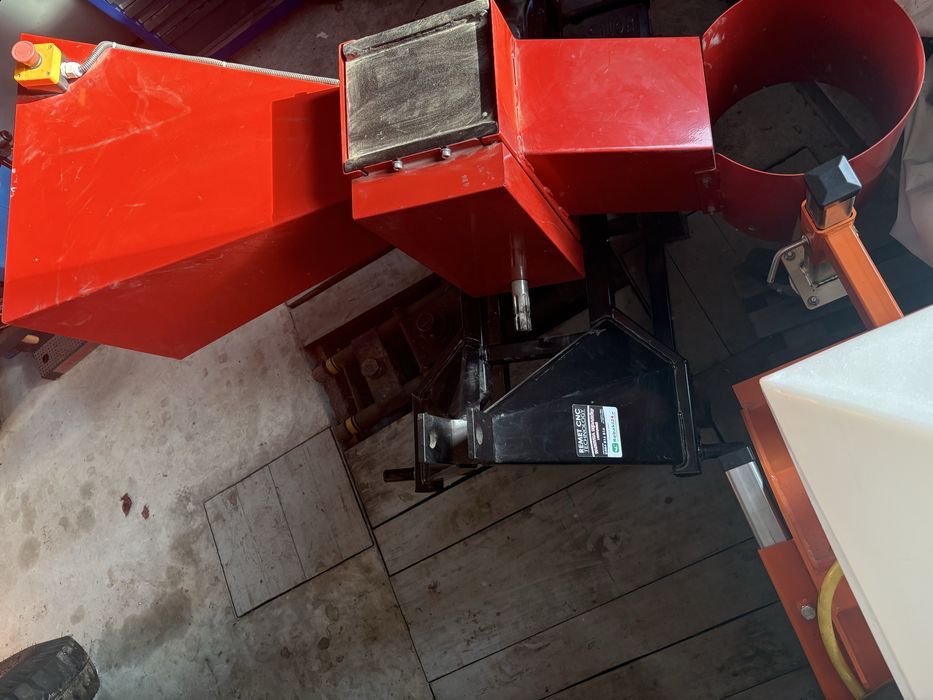 Rębak na Wom i silnik spalinowy Rs 120+Wom