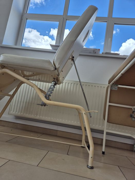 Leżanka kosmetyczna / lekarska, fotel kosmetyczny