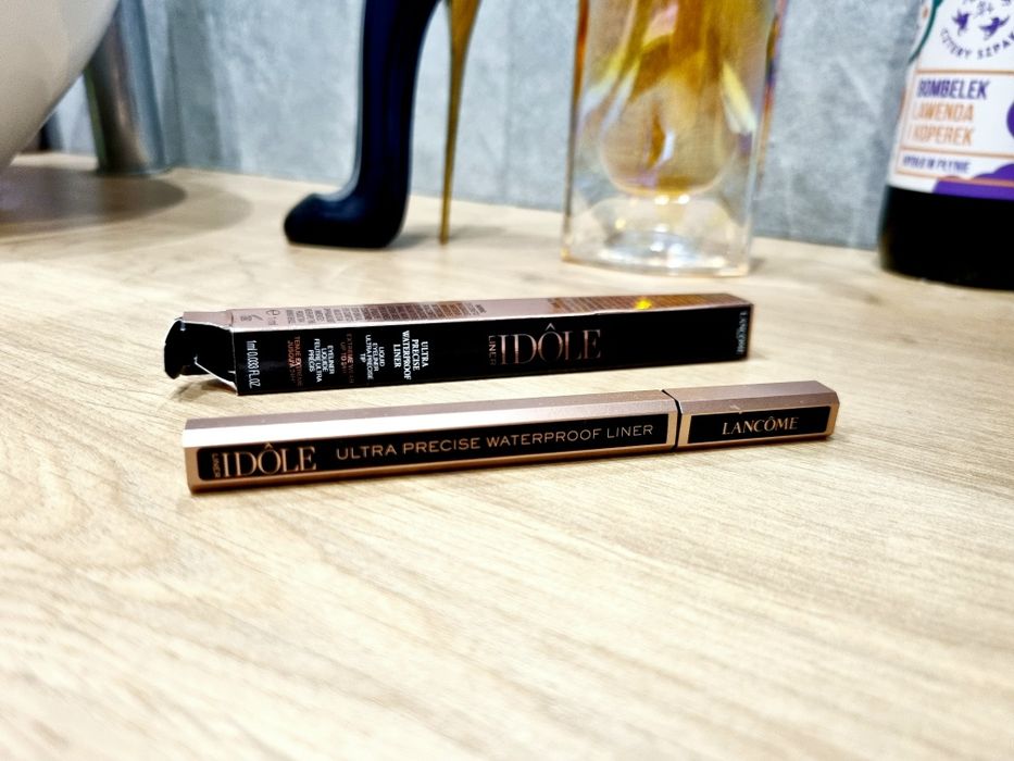 Liner Lancome Idole z USA