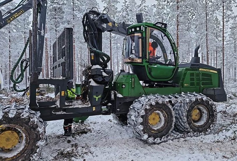 Forwarder John Deere 1510E 20.125MTH - Atrakcyjne finansowanie!