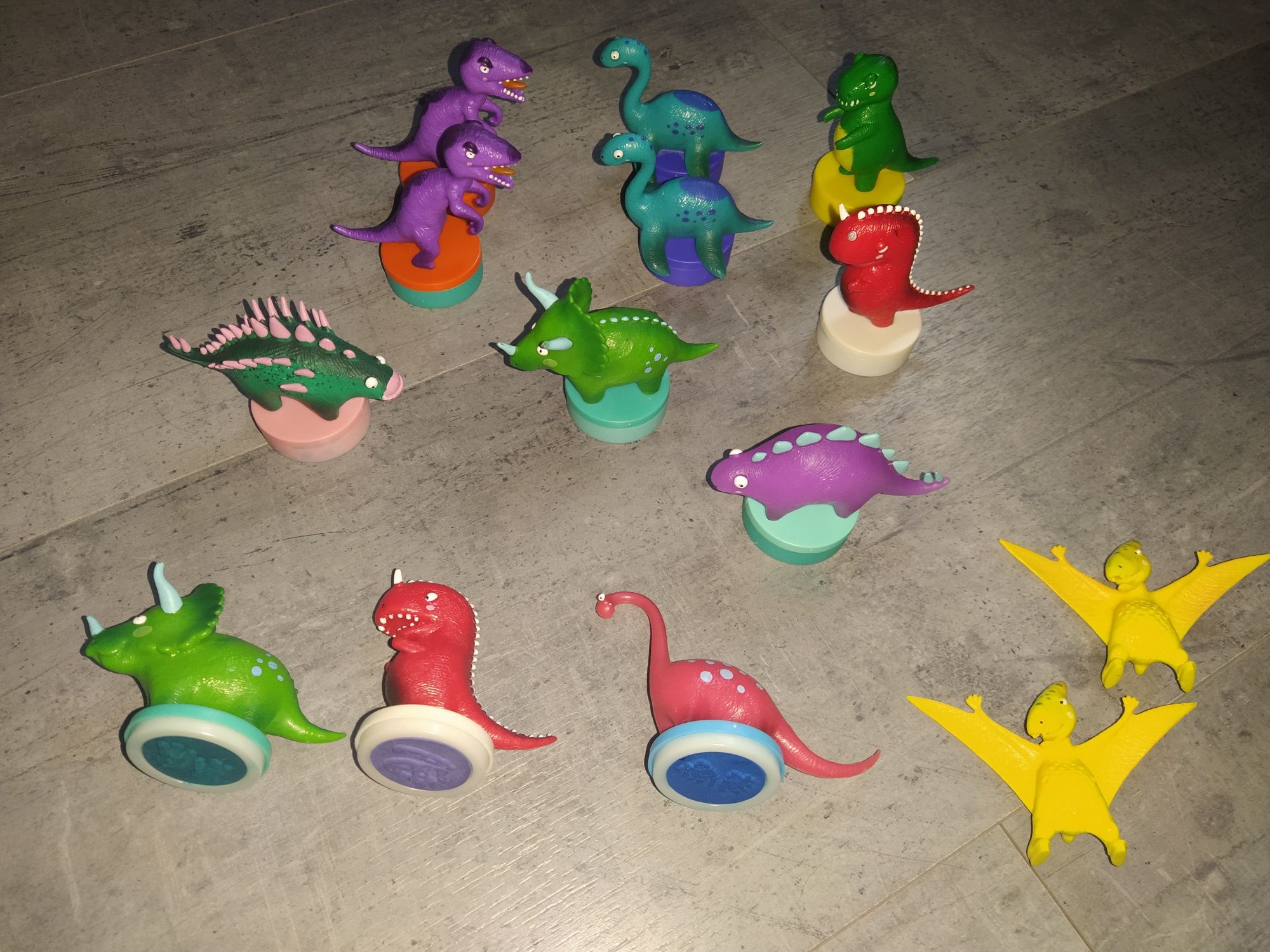 Pieczątki, stempelki dinozaury + gratis