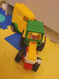 Traktor z przyczepa na zwierzaka
