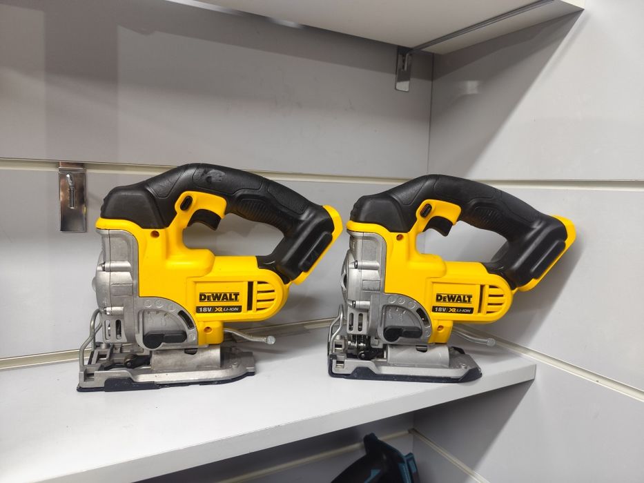 DeWal DCS 331 лобзик акумуляторний Деволт оригінал