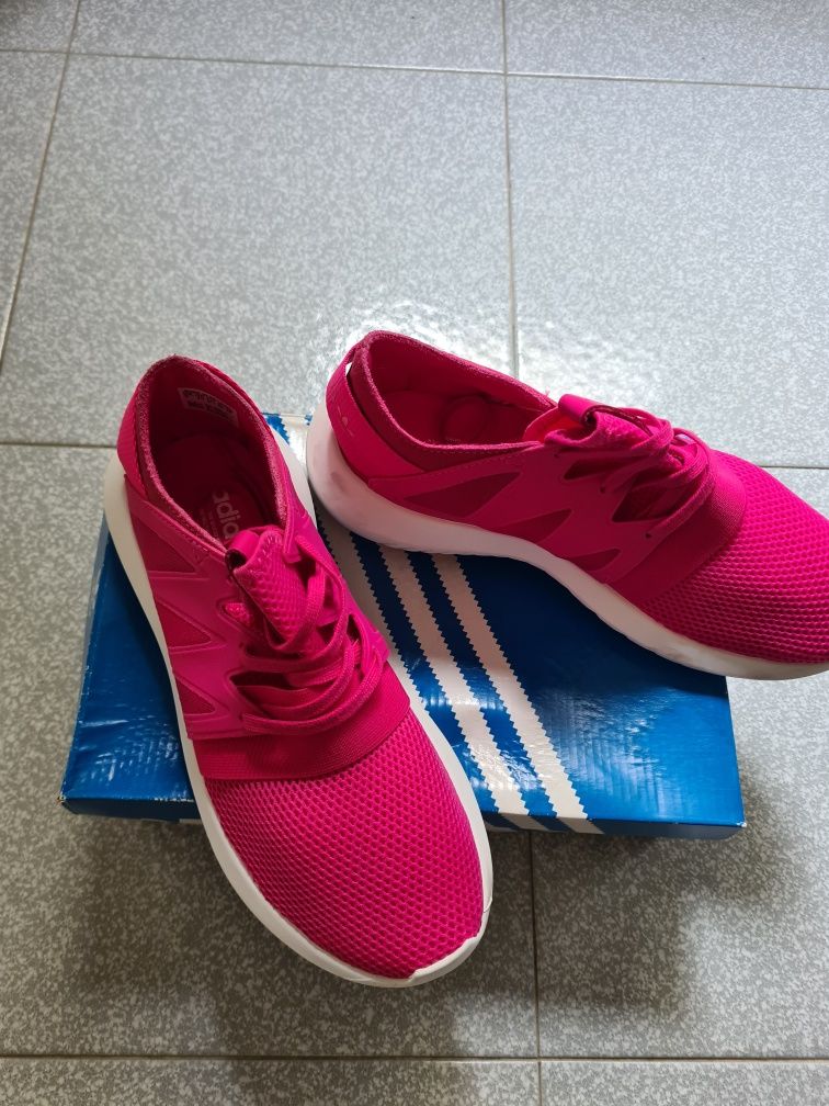 Tênis Adidas novos Rosa choque  N.37 originais