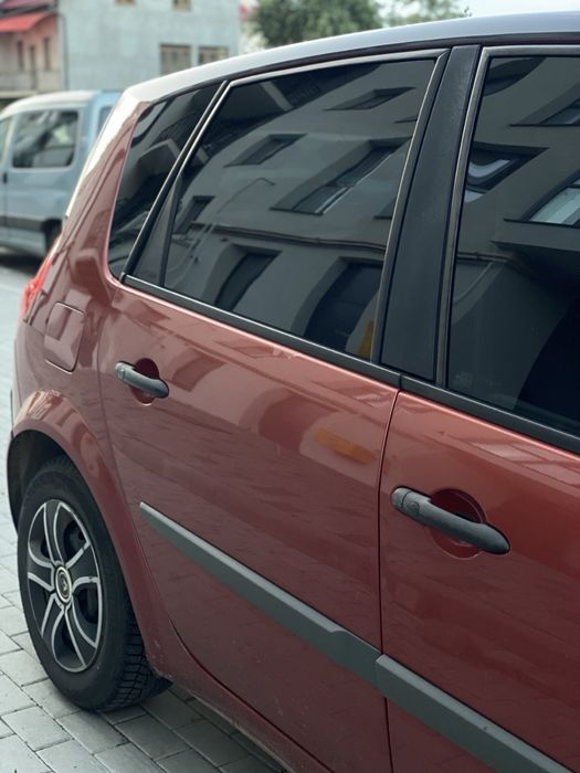 Renault scenik2 2007 р.