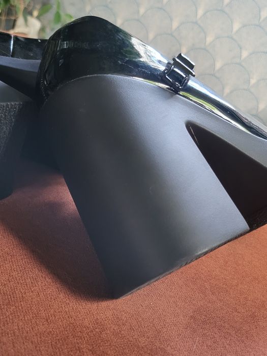 Nowe buty na grubym obcasie i koturnie rozm. 38