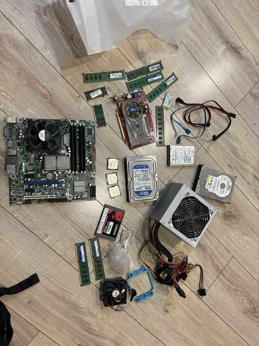 czesci do komputera, plyta+xeon+ram kit oraz reszta z obrazka