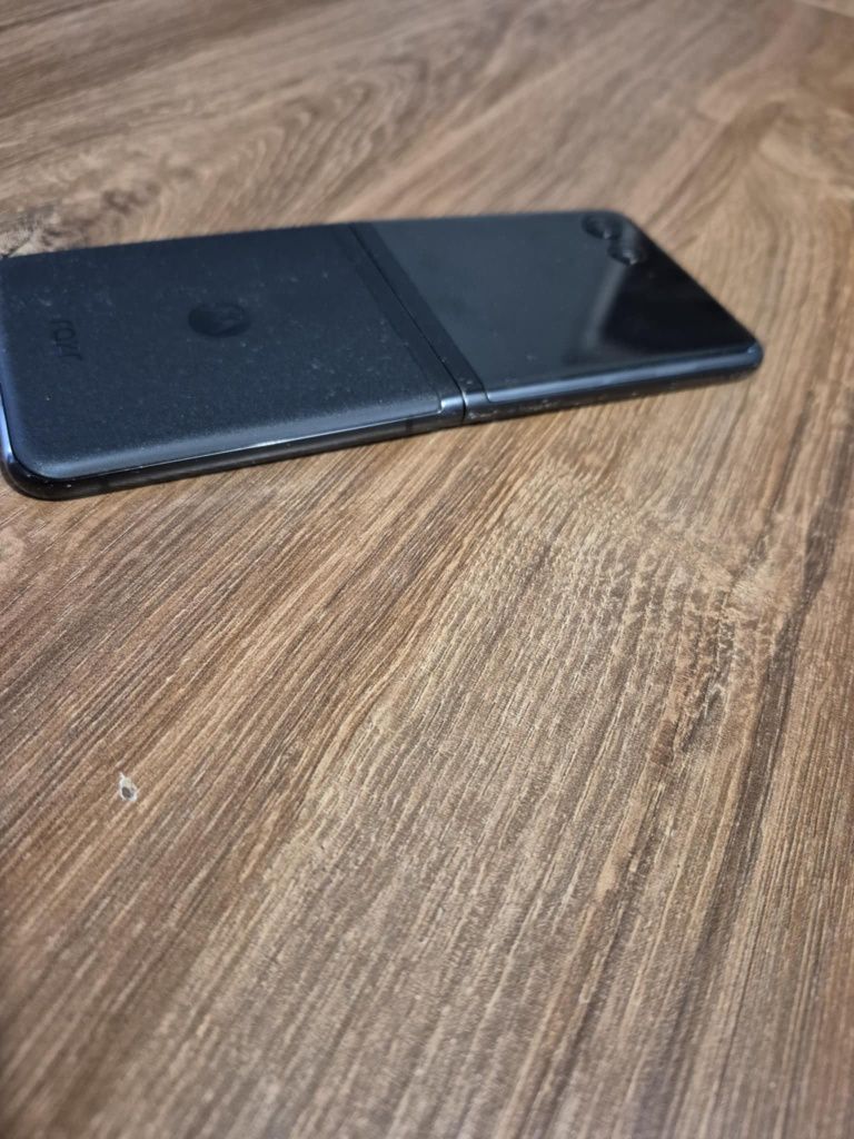 Składana Motorola razr 40 ultra stan idealny