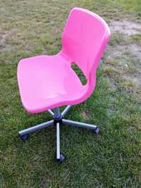Śliczne krzesło obrotowe w cukierkowym kolorze, testowane do 110kg