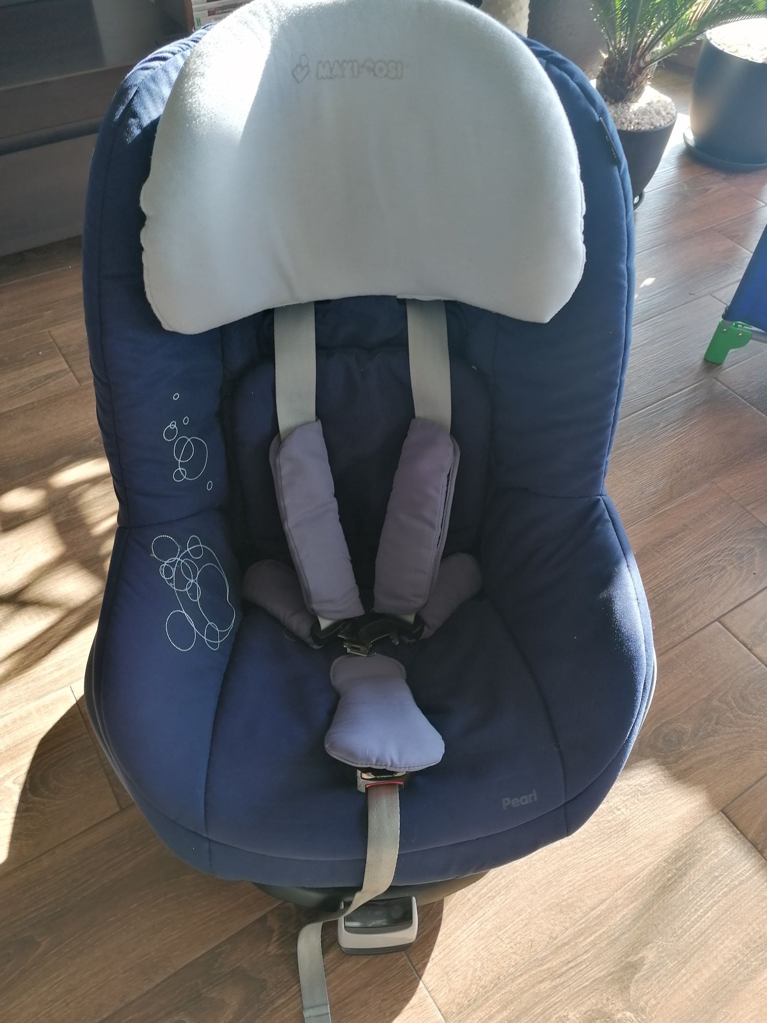 Zestaw fotelik Maxi Cosi Pearl (9 – 18kg) + baza Maxi Cosi FamilyFix