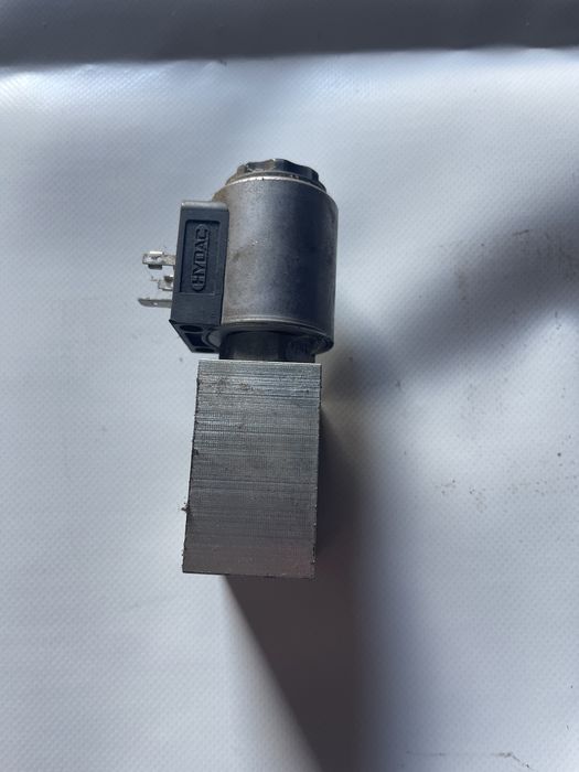 Zawór  276862 elektromagnetyczny