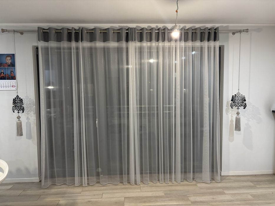 Karnisz chromowy 3,7 m wraz z ozdobami - firana gratis