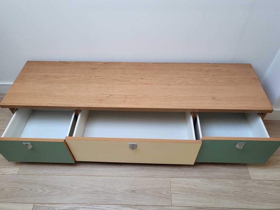 Szafka drewniana z 3 szufladami