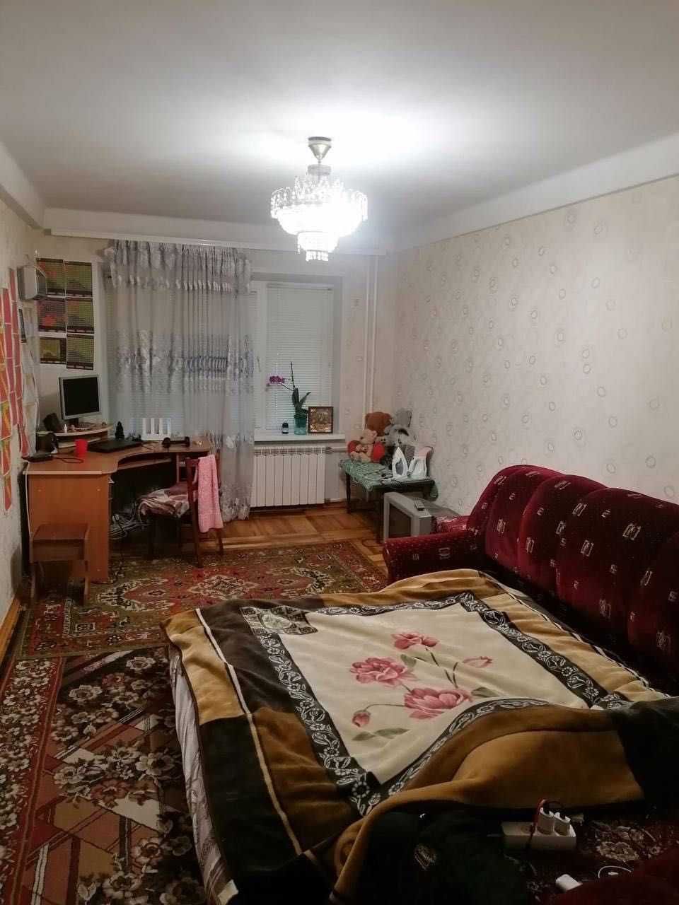 Продается 3-х комн. квартира возле Золотой Осени, ул. Чаривная