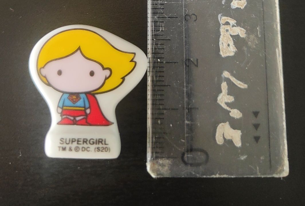 Supergirl DC comics  galette