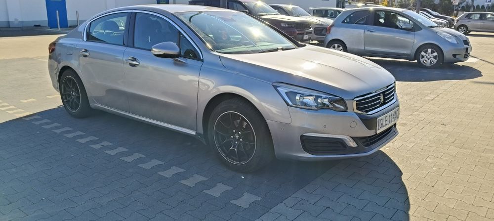 Peugeot 508 sedan