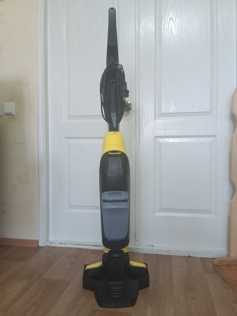 Продаю электрошвабру Karcher FC 5 (с проводом)
