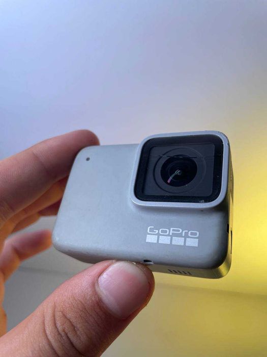 Екшн камера GoPro Hero7 з комплектом