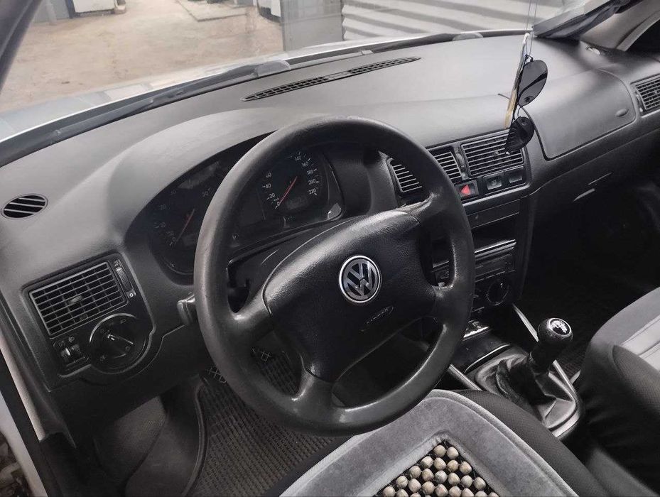 Volkswagen Golf 1998