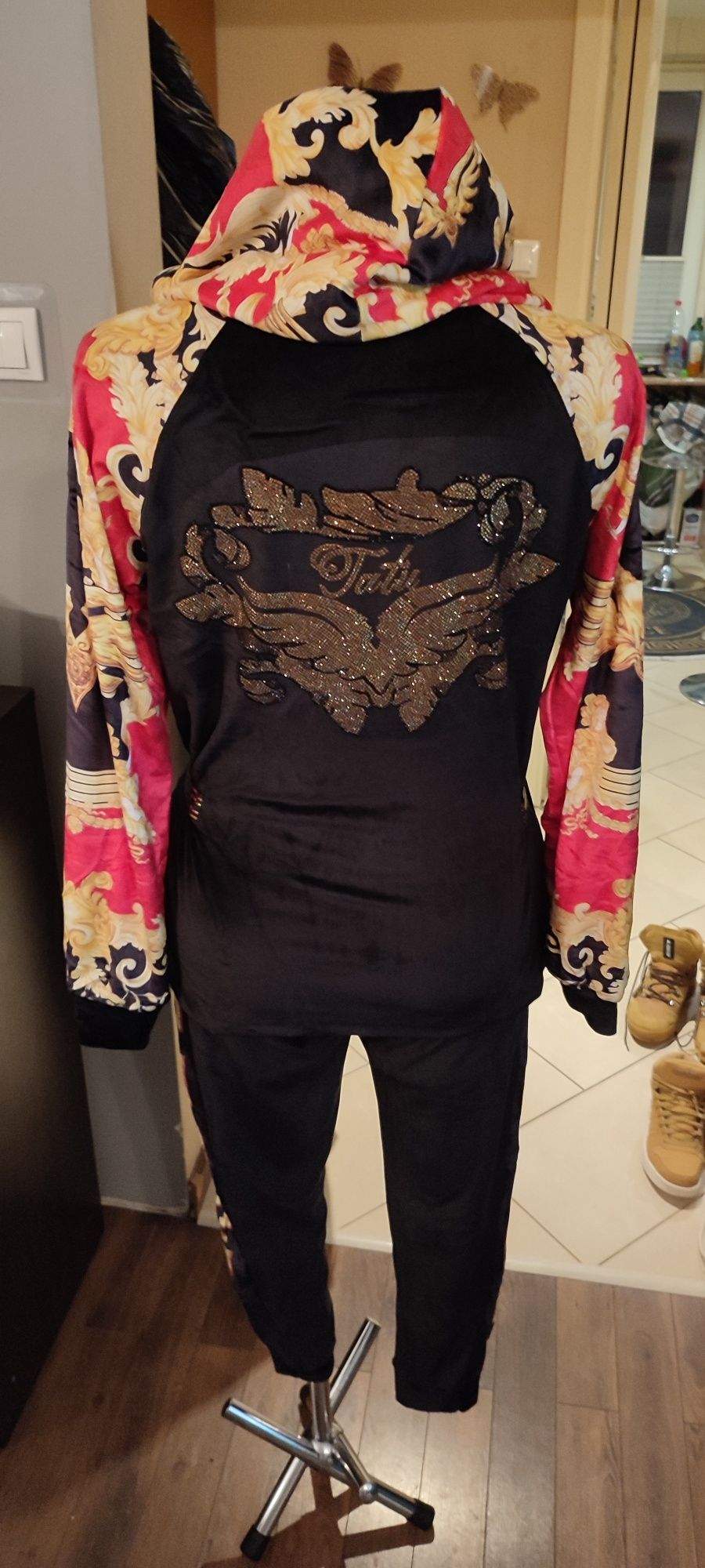 Dres welururowy Tatu