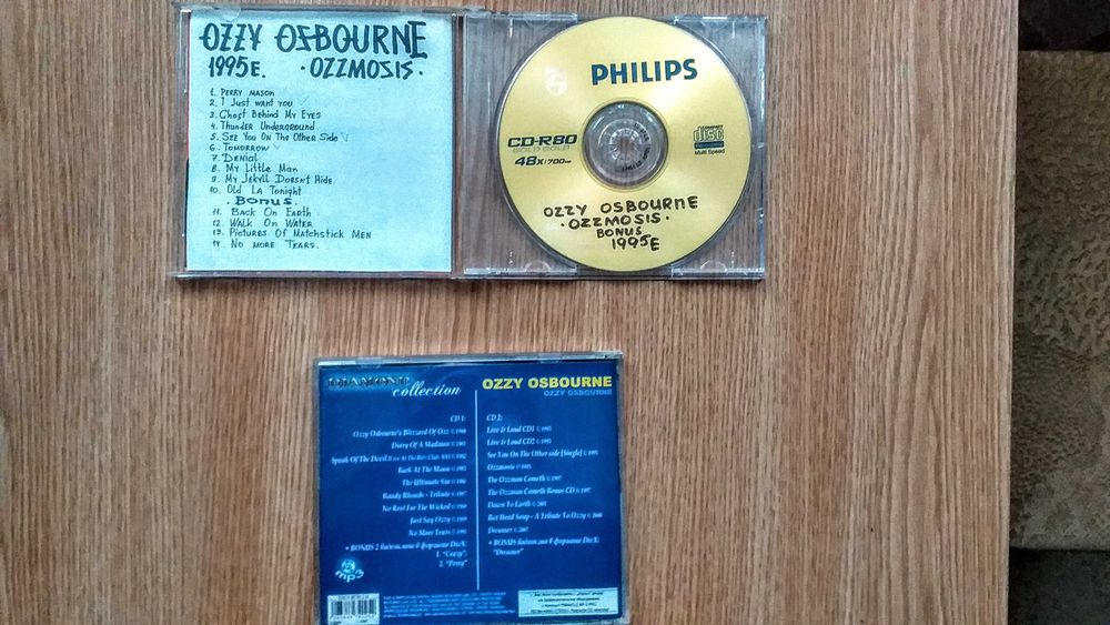 Rock music CD і DWD - рок музика і легендарні виконавці