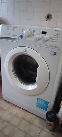 Máquina de lavar roupa Indesit para peças