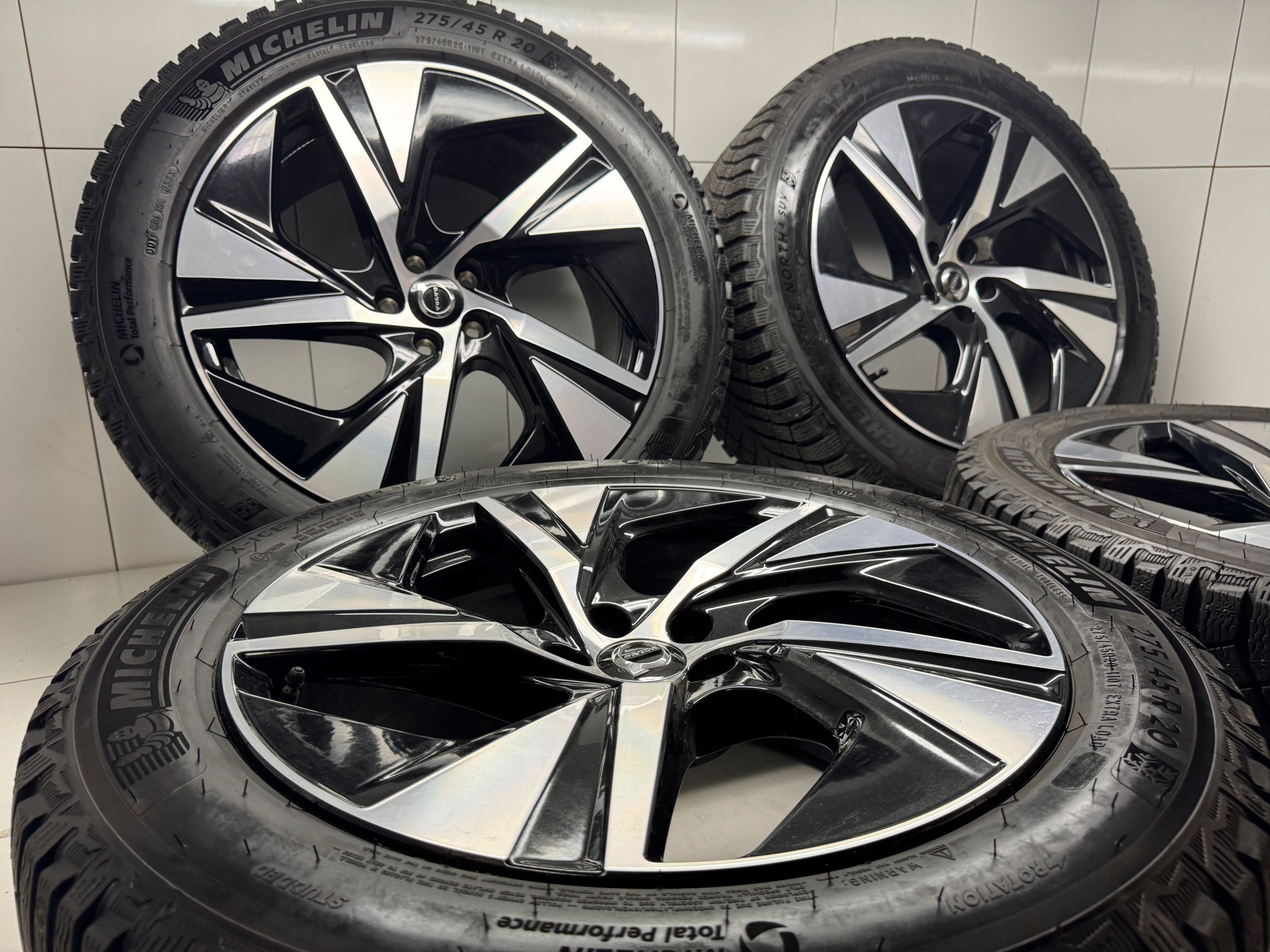 Felgi Kola 20 Volvo r Design XC90 Opony Zima 2025 r Line
