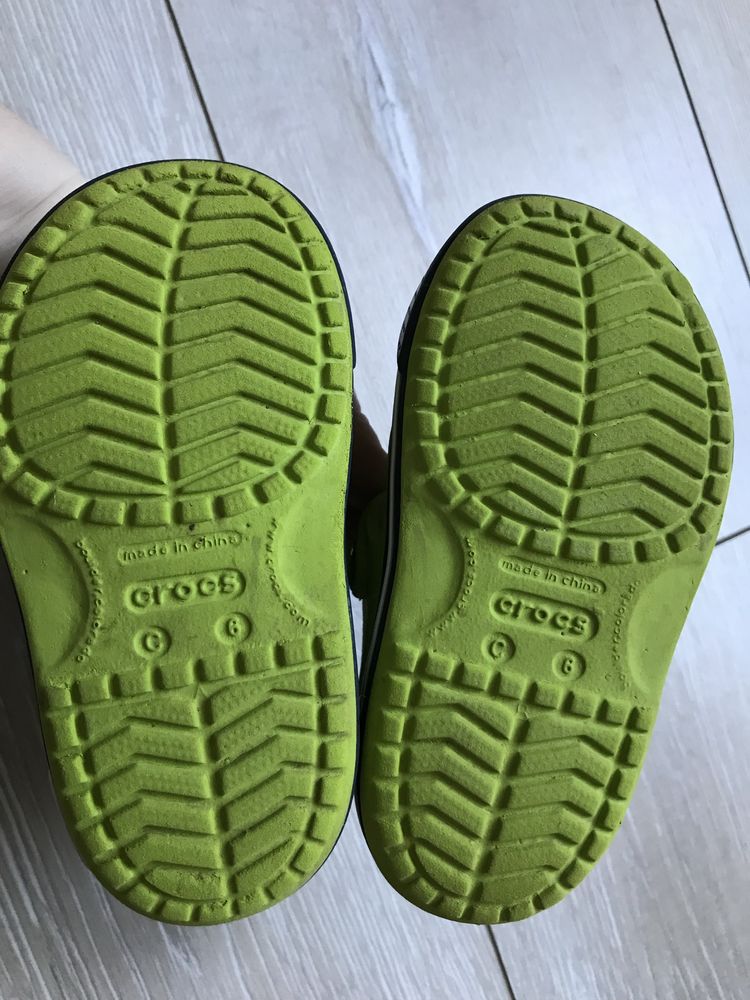 Продам сандаліі  Crocs C6 оригінальні