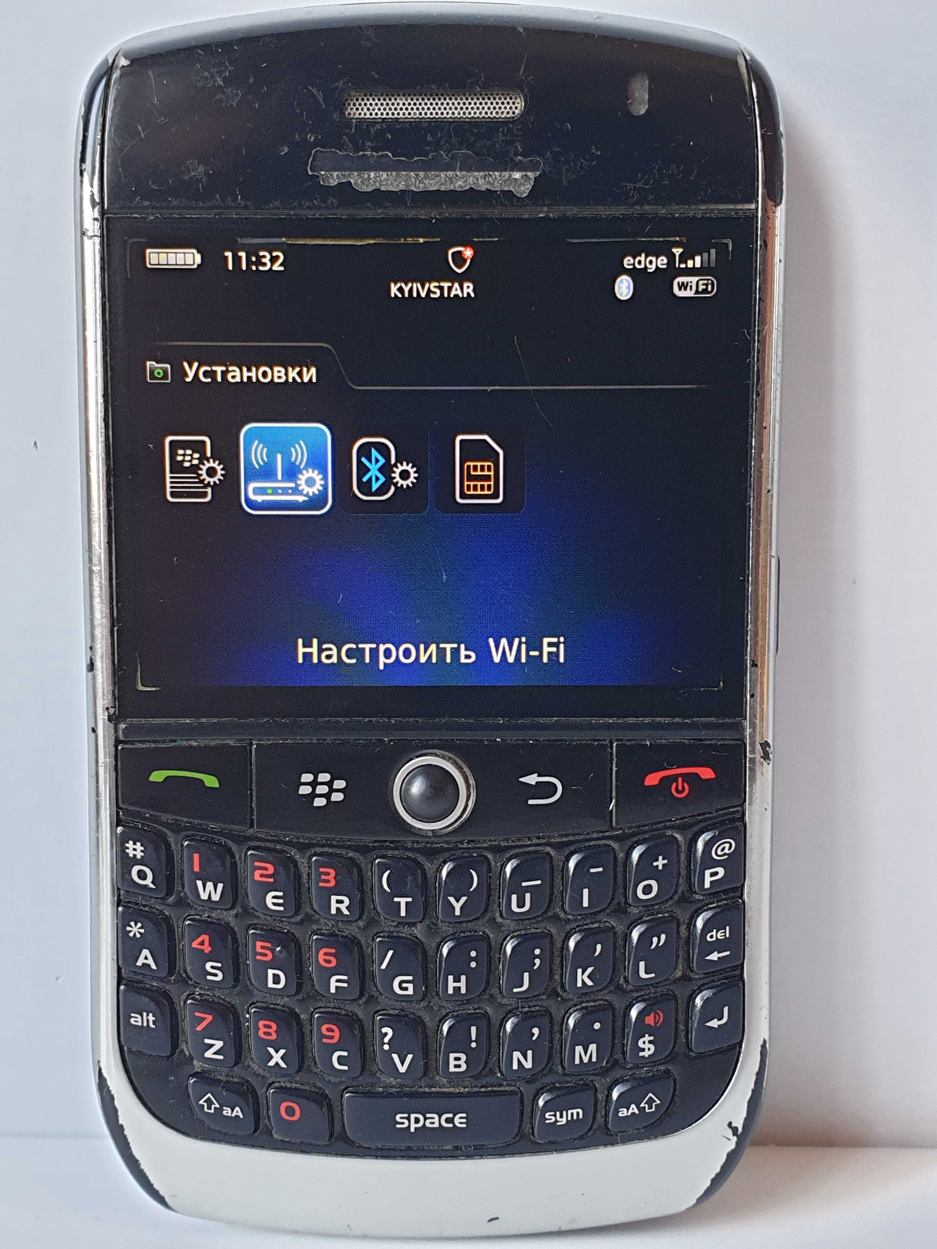 телефон Blackberry 8900 GPS + повер банк