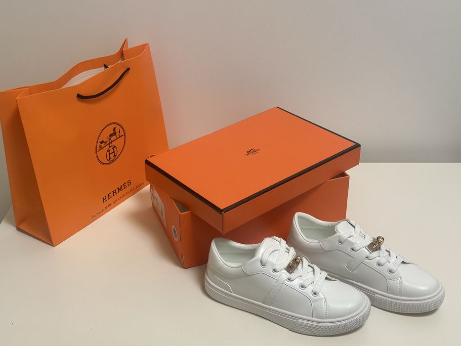 Шкіряні кросівки hermès day з пряжкою kelly