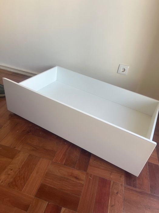 Gavetas Malm IKEA brancas