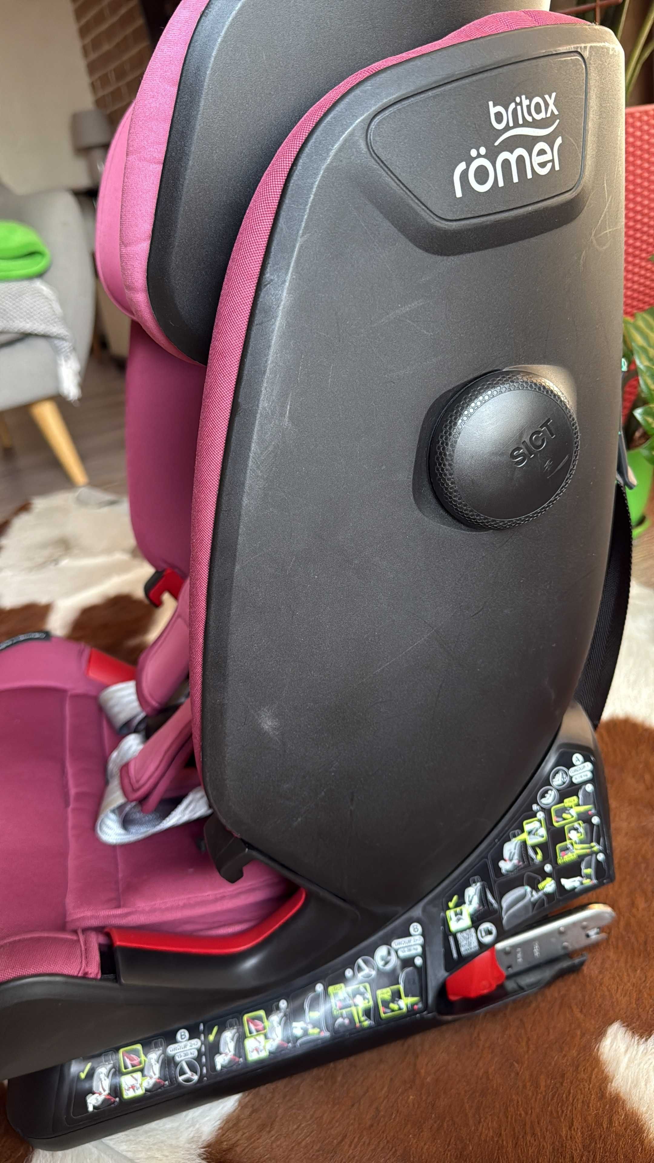 Автокрісло Britax-Romer Advansafix IV R Wine Rose б/в