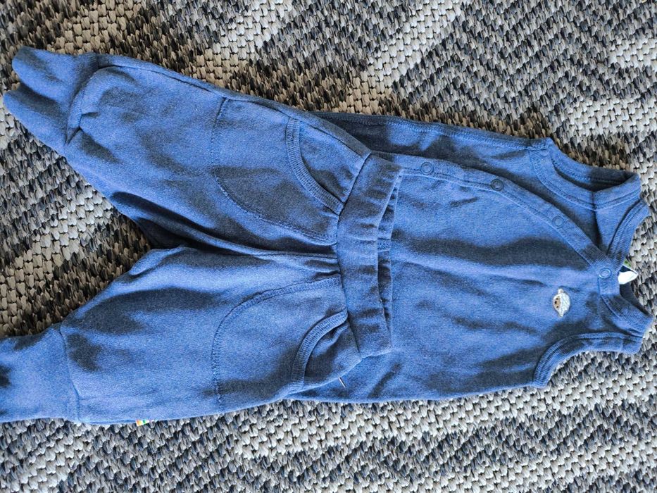 Pajacyk niemowlęcy + spodnie 56