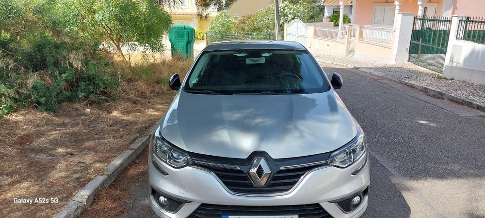 Mégane Grand Coupê 2020, 1 registo e em muito bom estado.