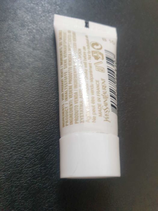 YSL Touche Eclat Le Teint SPF22 podkład dla skóry wrażliwej
