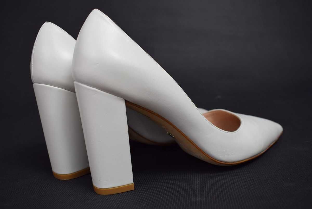 Stuart Weitzman, czólenka, skóra, (38)