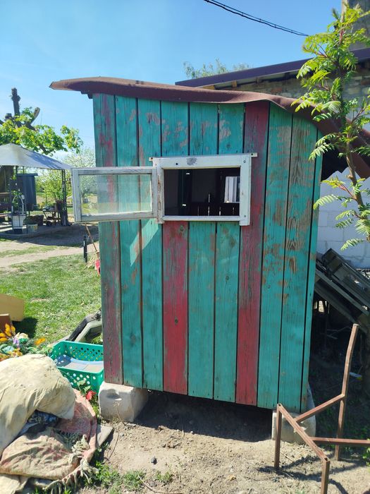 Domek dla dzieci lub na narzędzia