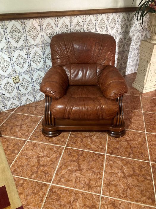 Conjunto Sofás em Pele