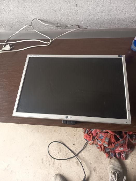 Monitor LG 19 cali
