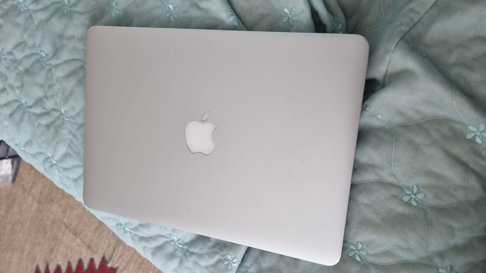 Macbook Pro A1502 laptop komputer 13 cali 8 GB 125 GB Apple