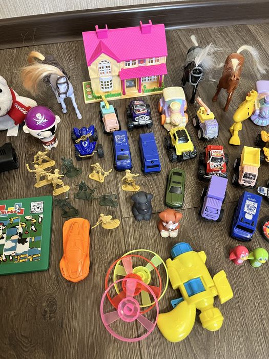 Набір іграшок лот