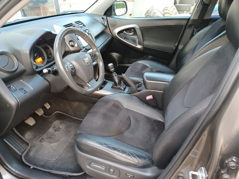 Toyota rav 4 2012 rok 2.2 disel serwisowana