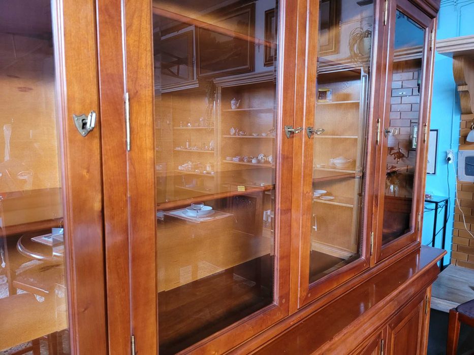 Móvel de sala ou escritório em madeira maciça - Bom estado geral