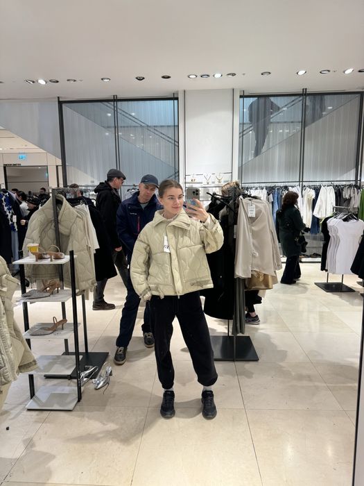 Жіноча куртка Zara